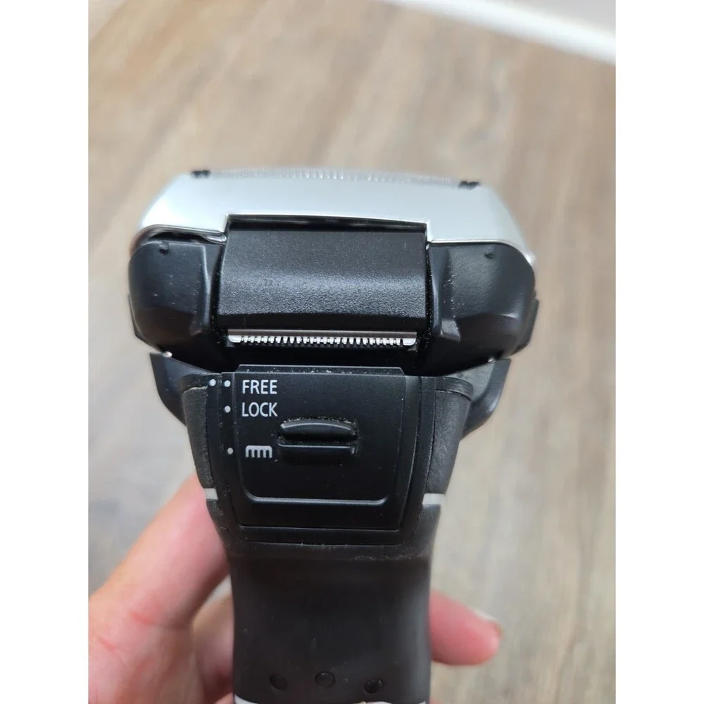 SHAVER ONLY Panasonic Arc Precision Shaving 5-Blade Rechargeable Trimmer ES-LV65